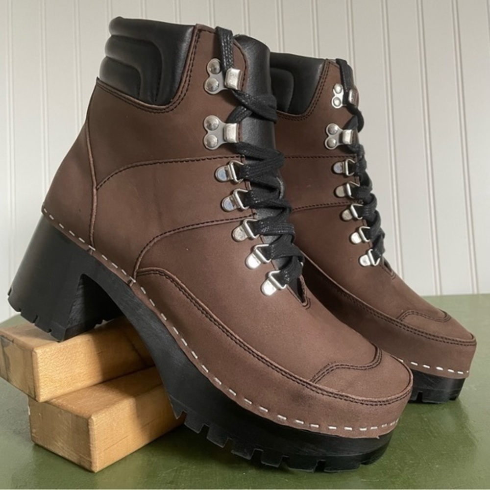 NWT Swedish Hasbeens TRAIL BOOTS in Brown/Black Nubuck w Wooden Heels